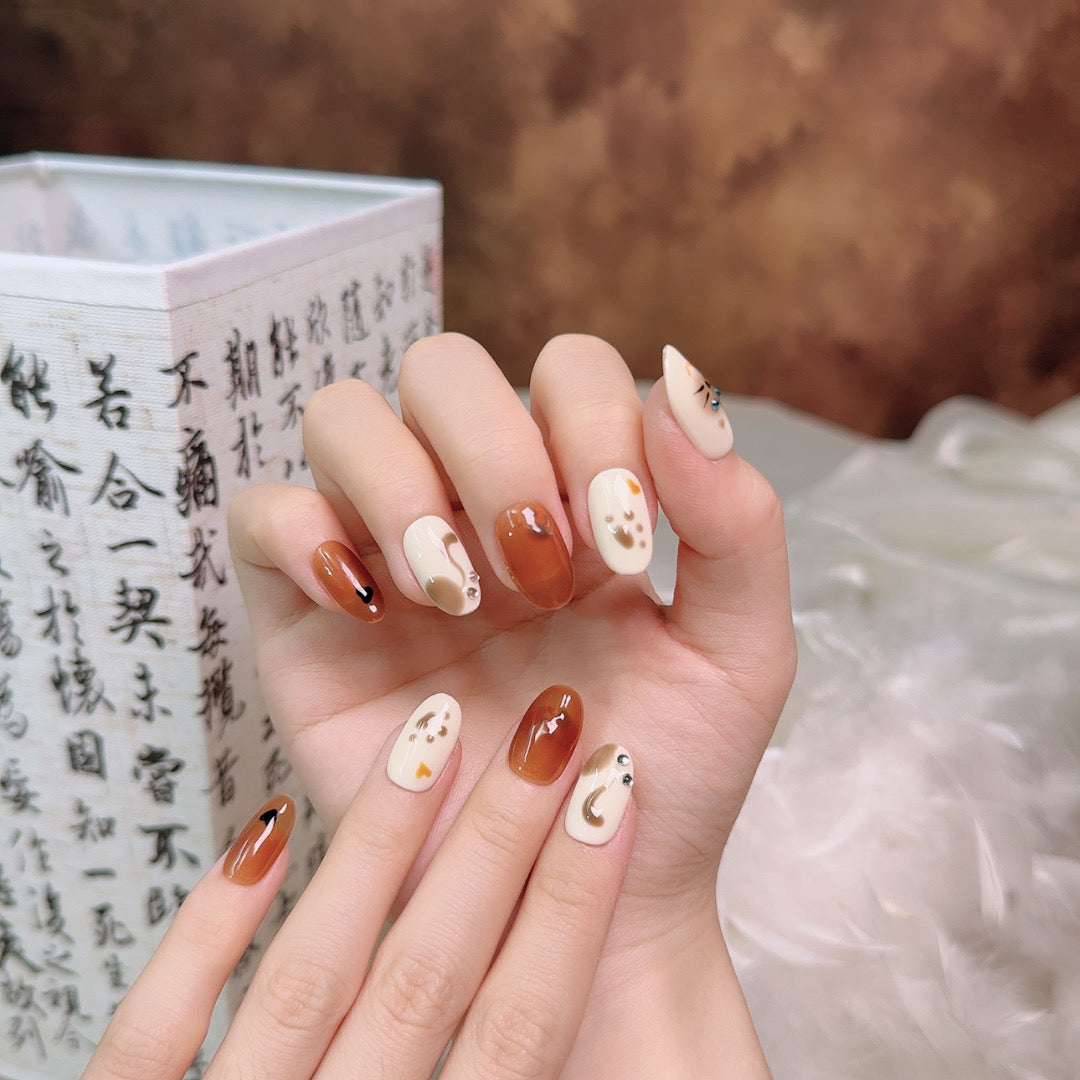 Blue-Eyed Muse – Handmade Press-On Nails | Detachable and Reusable | Free Tool Kit Included