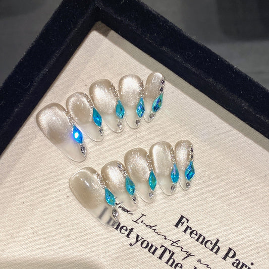 Medium Oval Ocean Tears Gray Ombre Cat Eye Handmade Press-On Nails | Removable and Reusable | Free Tool Kit Included