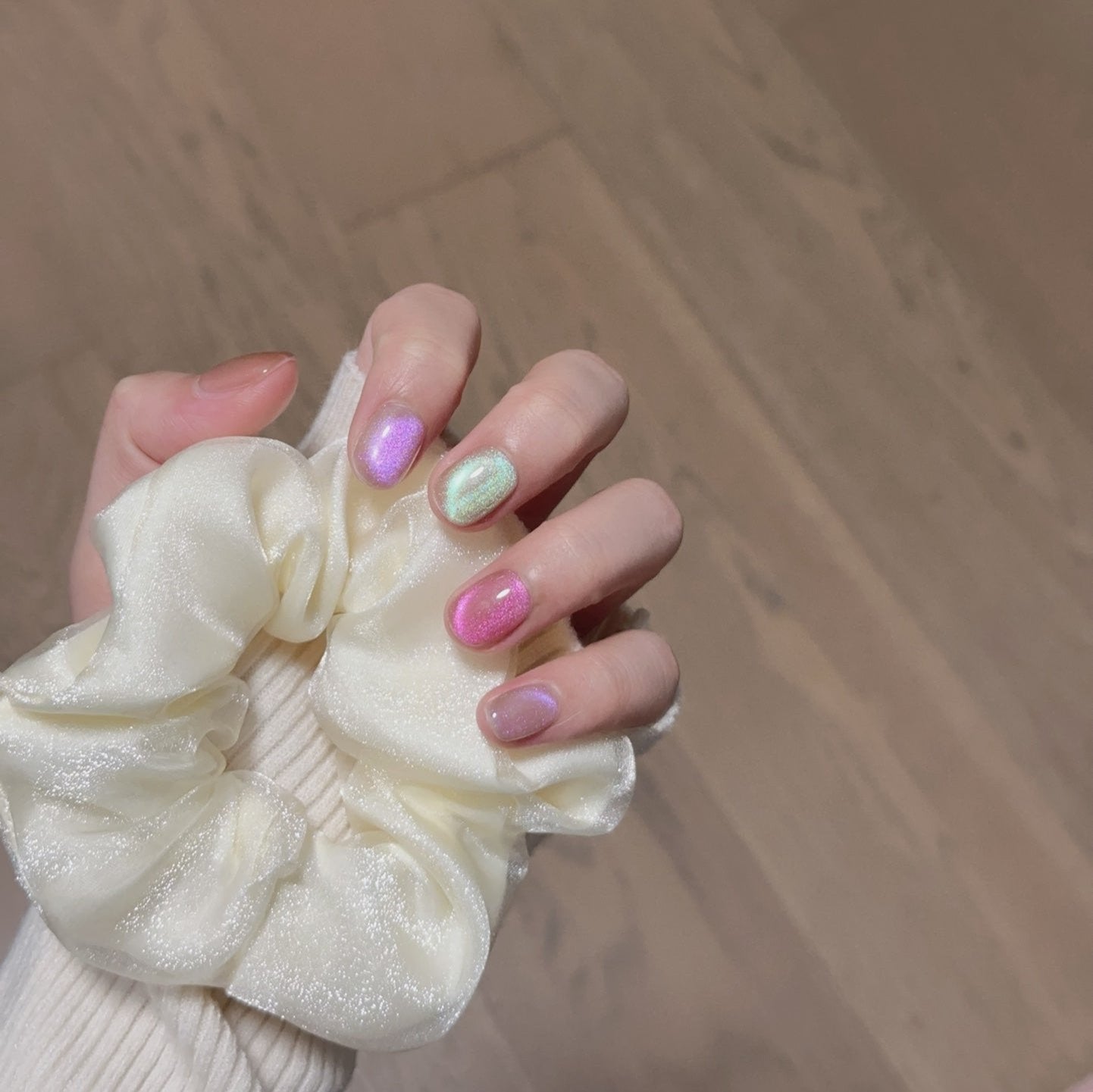 Super Short Round Seven-Color Sparkling Rainbow Cat Eye Handmade Press-On Nails | Removable & Reusable with Free Tool Kit