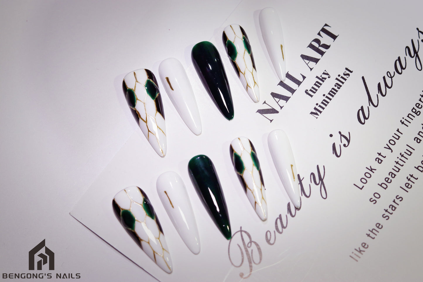 Dark Green Snake Head Press On Nails|Resuable Premium Handmade Nails|Free Tool Kit Set Included